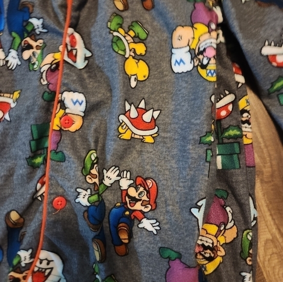 Nintendo Super Mario Brothers 2pc Flannel  Pajamas size 8 NWOT - Picture 2 of 4